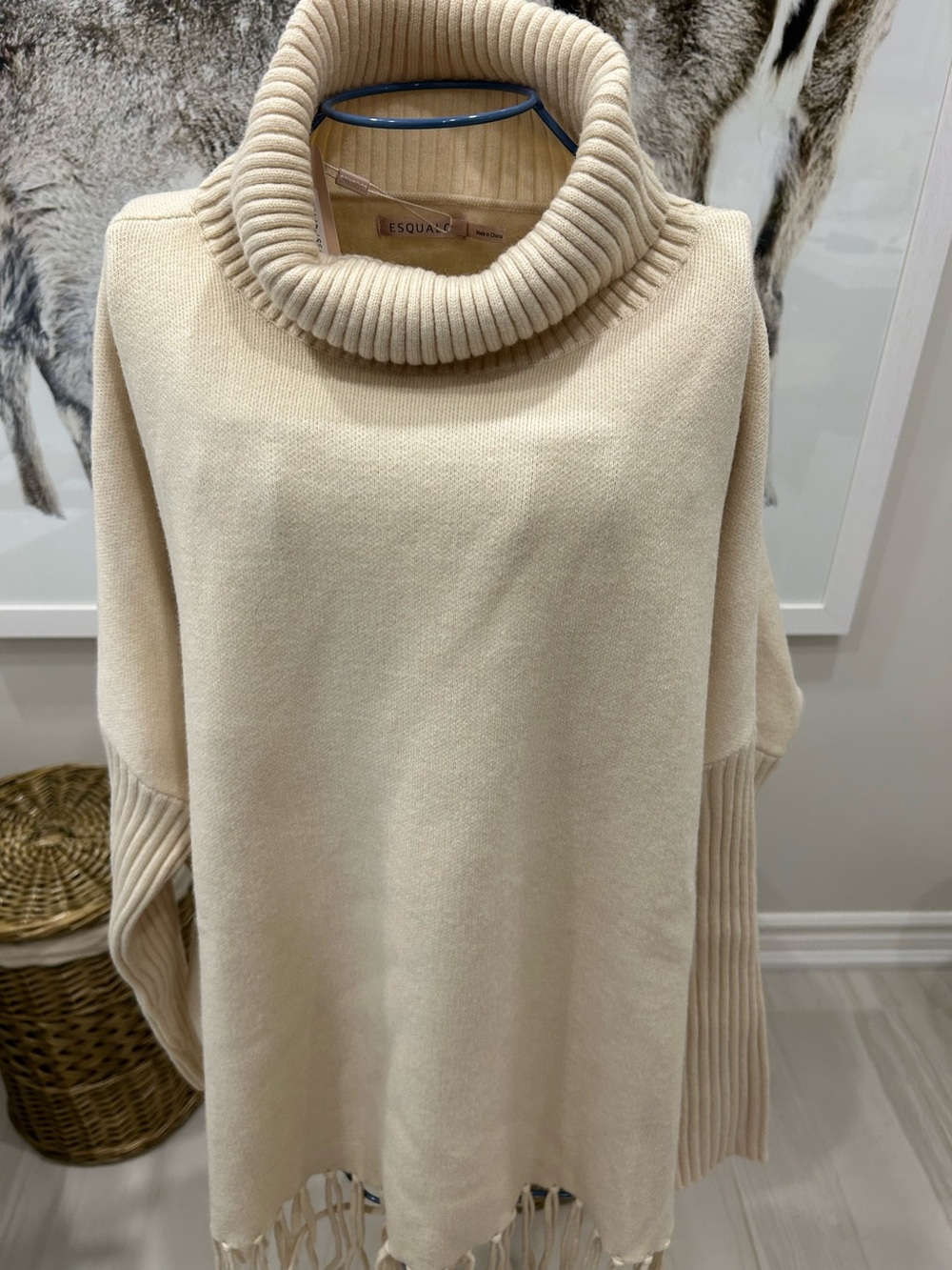 Esqualo turtleneck sweater with fringe detail XS/S NWT